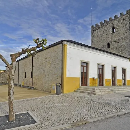 Unidade De Alojamento Local De *